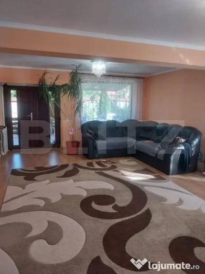Casă cu 5 camere cu Teren 600 Mp în Central