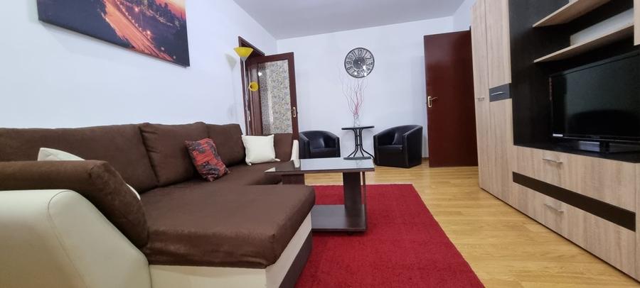 Apartament cu 2 camere semidecomandat în Berceni