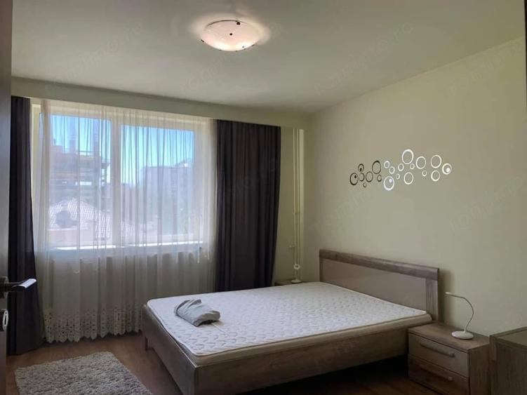 Apartament cu 3 camere semidecomandat în Ultracentral