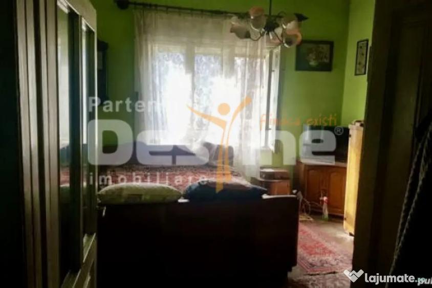 Casă cu 3 camere cu Teren 720 Mp în Simeria