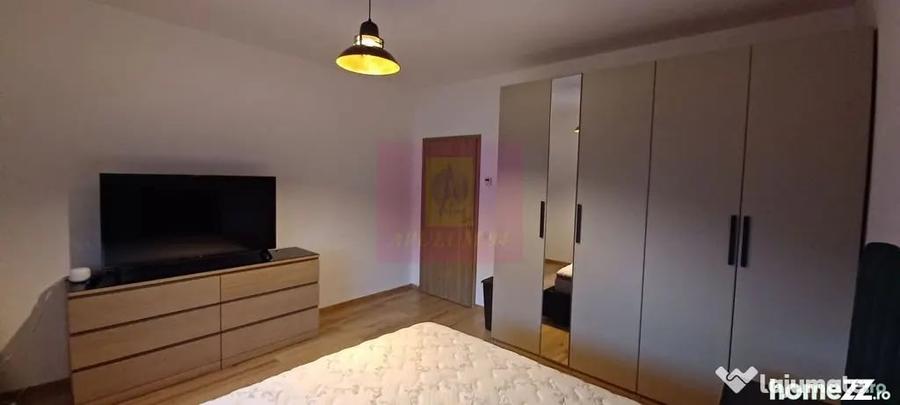 Casă cu 7 camere cu Teren 508 Mp în Săbăreni