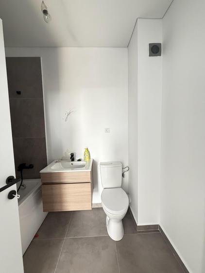 Apartament cu 2 camere decomandat în Militari