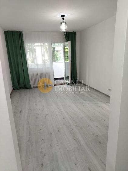 Apartament cu 3 camere decomandat în Tătărași