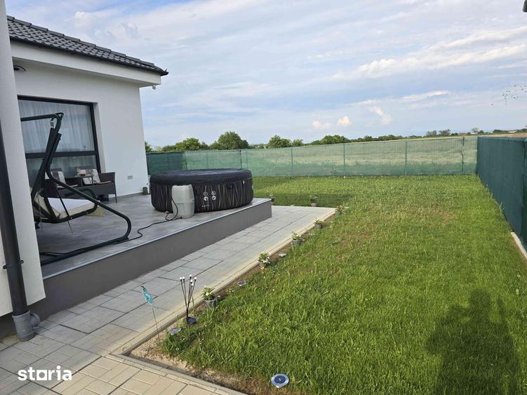 Casă cu 4 camere cu Teren 430 Mp în Exterior Vest