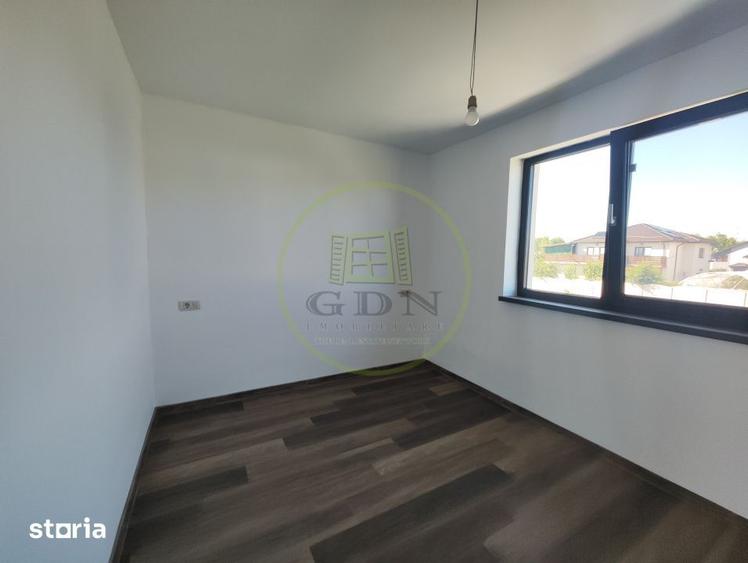 Casă cu 4 camere cu Teren 340 Mp în Malu Mare