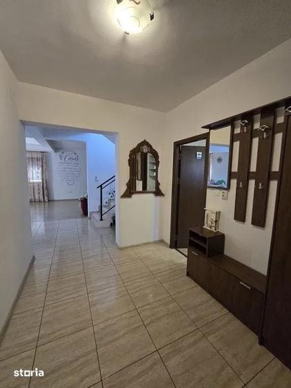 Casă cu 4 camere cu Teren 300 Mp în Agigea