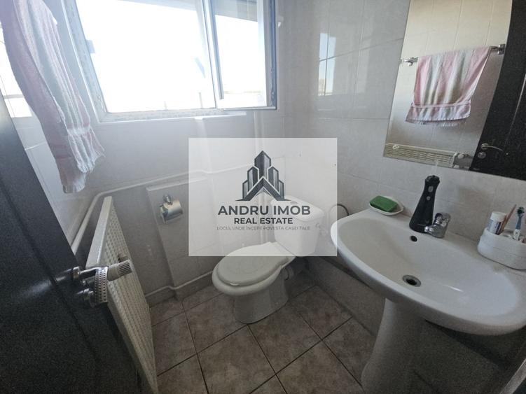 Apartament cu 3 camere decomandat în Dristor