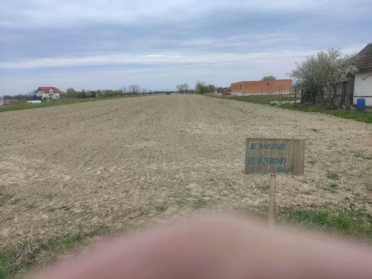 Teren de 6840 mp, în Cionchești