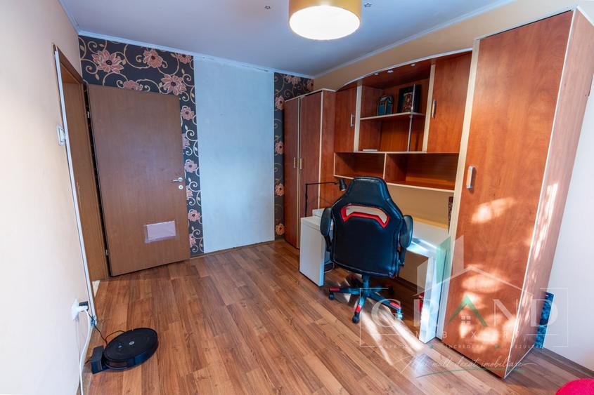 Apartament cu 3 camere semidecomandat, mobilat în Mănăștur