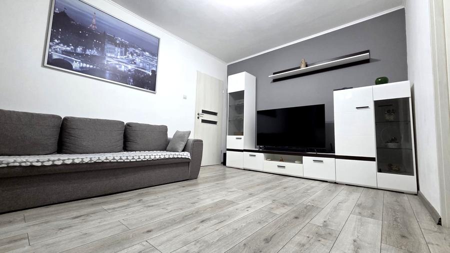Apartament cu 2 camere nedecomandat, mobilat în Mihai Viteazul