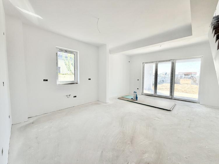 Duplex cu 4 camere cu Canalizare în Moșnița Nouă