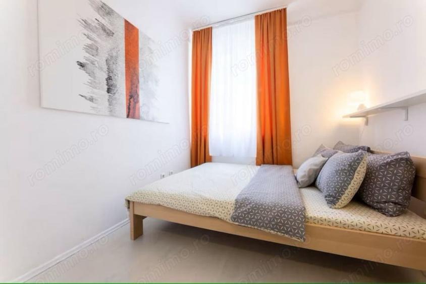 Apartament cu 2 camere decomandat în Victoriei