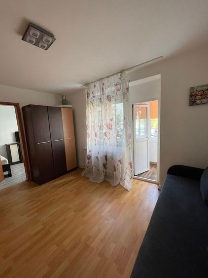 Inchiriez apartament 2 camere - 2