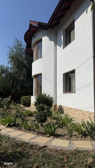 Casa pe Bulevard, vis-a-vis de Trattoria, Ramnicu Valcea - 3