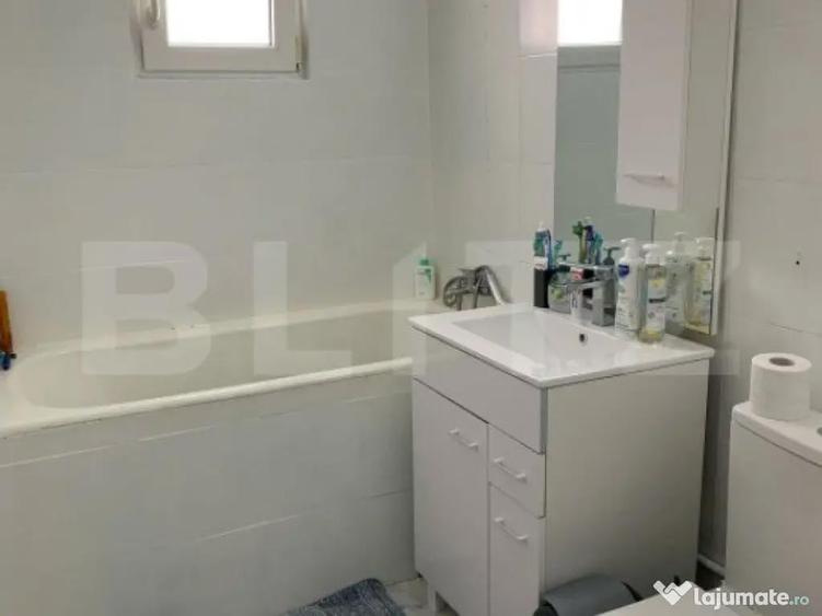 Apartament 3 camere, 63 mp -ultracentral, Teius - 1