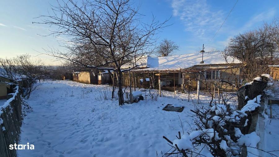 Poarta Alba Strada Intrarea Lacului casa batraneasca cu teren 1430 mp - 4