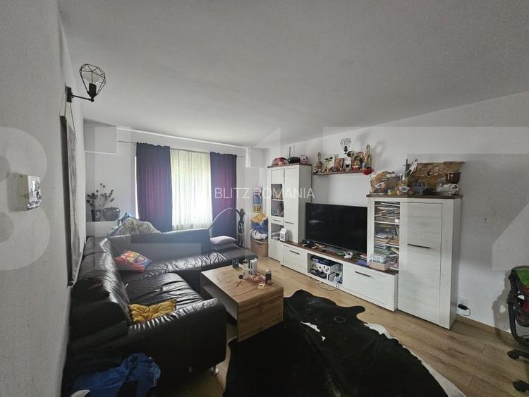 Apartament de vanzare, cu 3 camere, 70 mp, zona Lipovei Apartament de vanzare, cu 3 camere, 70 mp, zona Lipovei