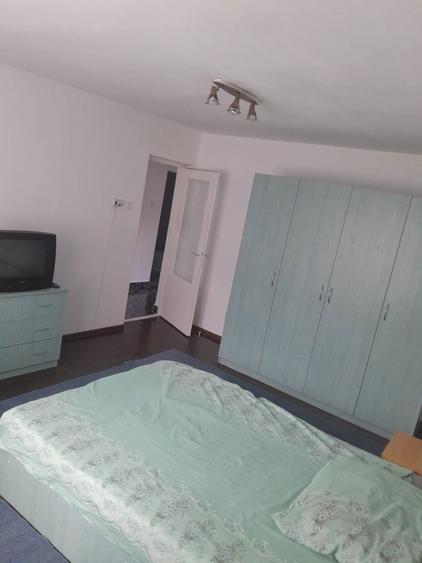 Inchiriez apartament 2 camere zona Gojdu - 1