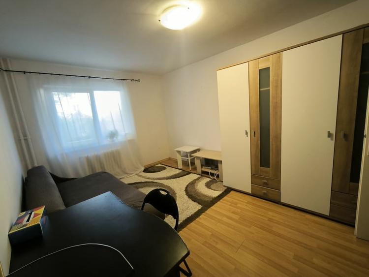 Apartament cu 2 camere semidecomandat, mobilat în Mănăștur