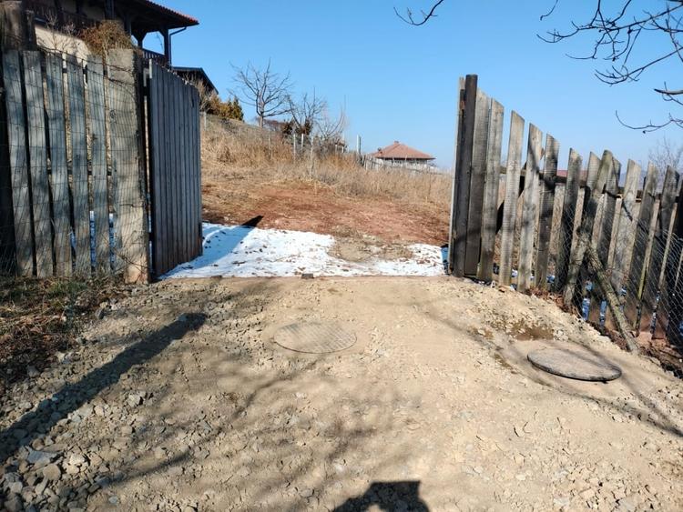 1400 mp. Deschidere 38 m Teren Intravilan CETATE Valea Popii utilitatile langa - 2