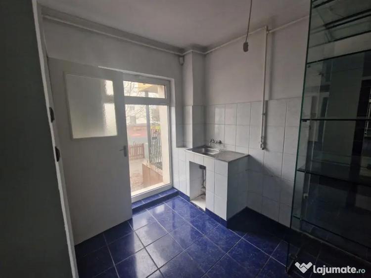 Spa?iu comercial de vanzare, 48 mp, zona Decebal - Meda - 5