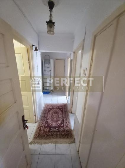 Ap.2 camere ULTRACENTRAL decomandat et.3 pret 72000euro - 5