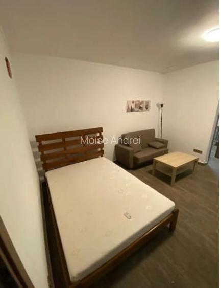 Garsoniera parter plus balcon metrou Tudor Vladimirescu