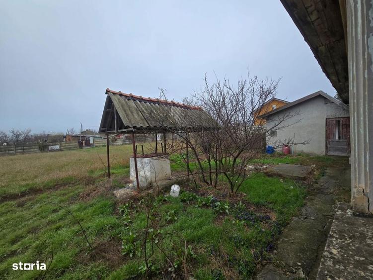 Vand casa in sat Potarnichea - 2