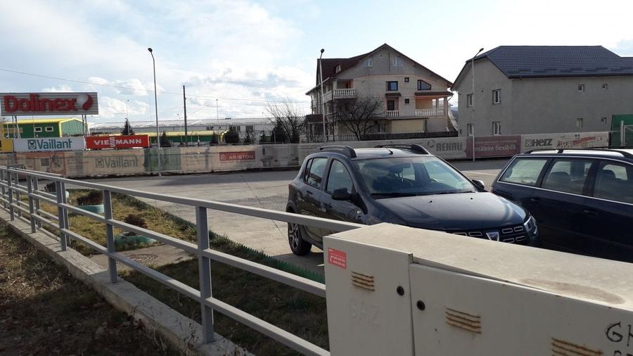 Spatiu comercial in suprafata de 1400 mp si teren 5000 mp. - 5