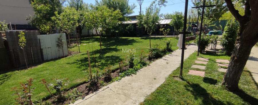 Casa cu teren aferent 1000 m2 Casa cu teren aferent 1000 m2