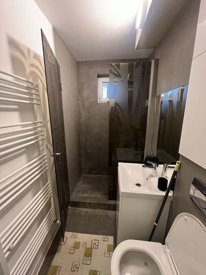 Inchiriez apartament 2 camere in Micro - 7