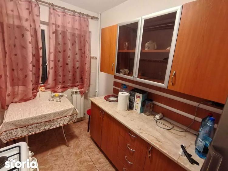 Inchiriez apartament 2 camere in zona micro 6 Pavcom Targoviste - 6