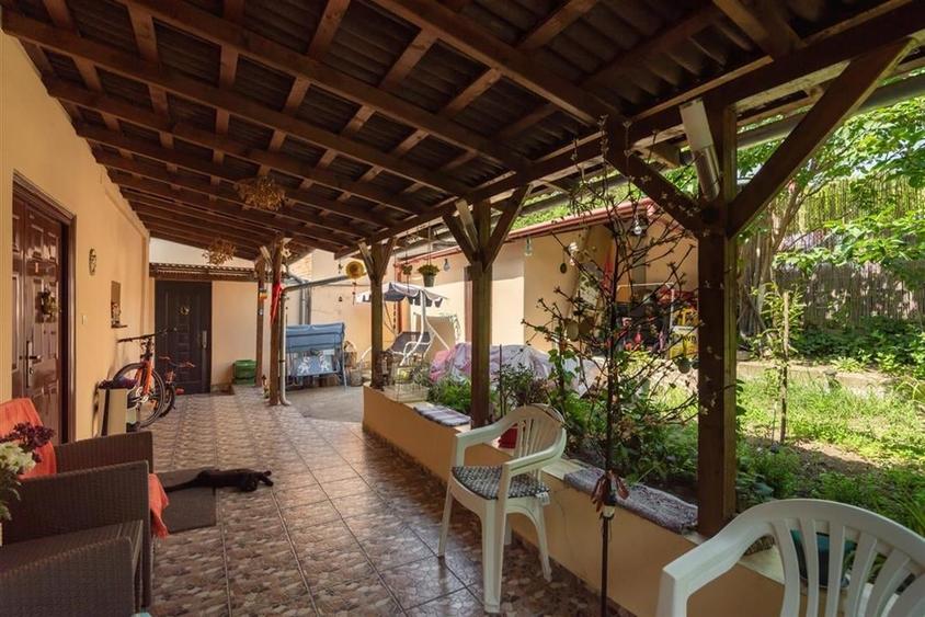 RECO Casa singur in curte, zona Centrala - 2