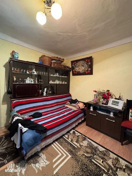Casă cu 3 camere în Rahova
