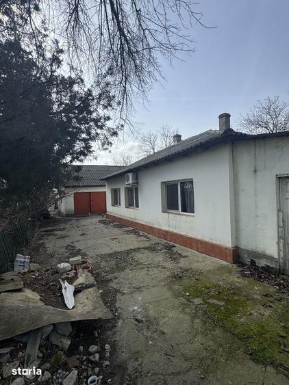 Persoana fizica vand Casa batraneasca si anexe Mereni - 2