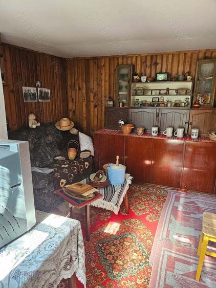 Casa batraneasca din lemn - 1