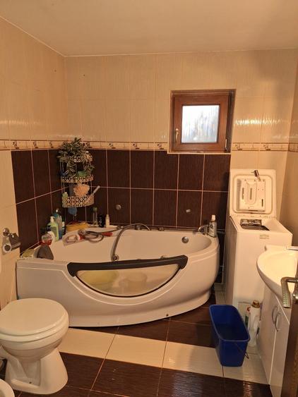 Casa centrală cu curte proprie - 4