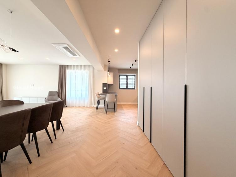 Apartament cu 4 camere decomandat, mobilat în Aviației