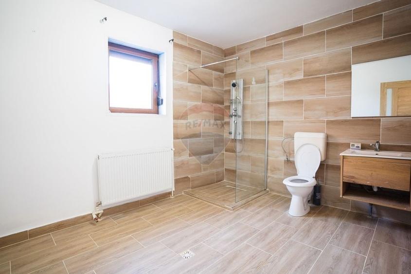 Casă individuală de Vânzare, 242mp utili+ teren de 380mp, în Pitești - 6