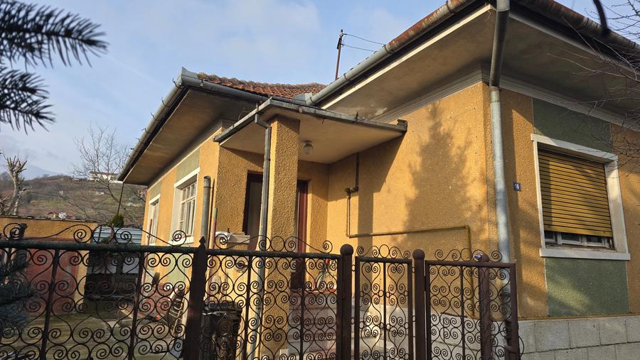 Vand casa in Deva, D+P, zona ultracentrala (E. Vacarescu), - 1