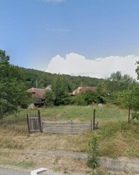 Teren cu casa demolabila, zona Baia de Fier Gorj - 1