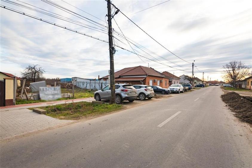 Teren intravilan cu toate utilitatile in Bors - 12