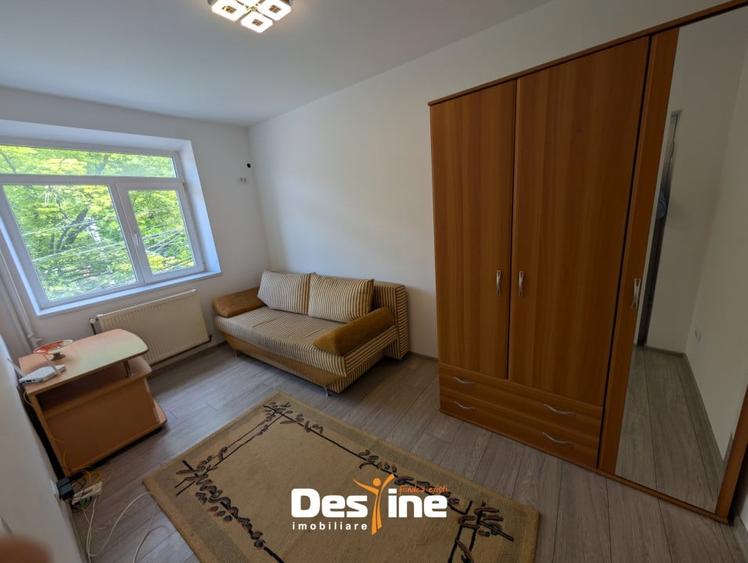 Centru apartament decomandat 2 camere etaj 2 renovat baie cu geam Str. Arcu - 5