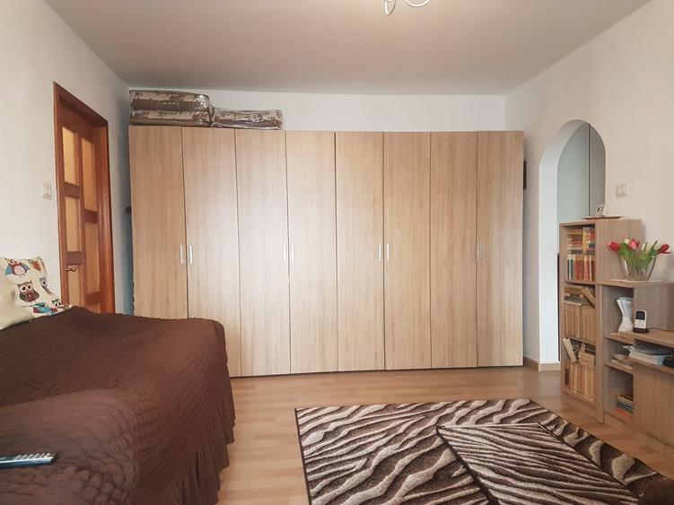 Apartament doua camere, semidecomandat, etaj trei, bucatarie mare, Bistrita Lac - 5