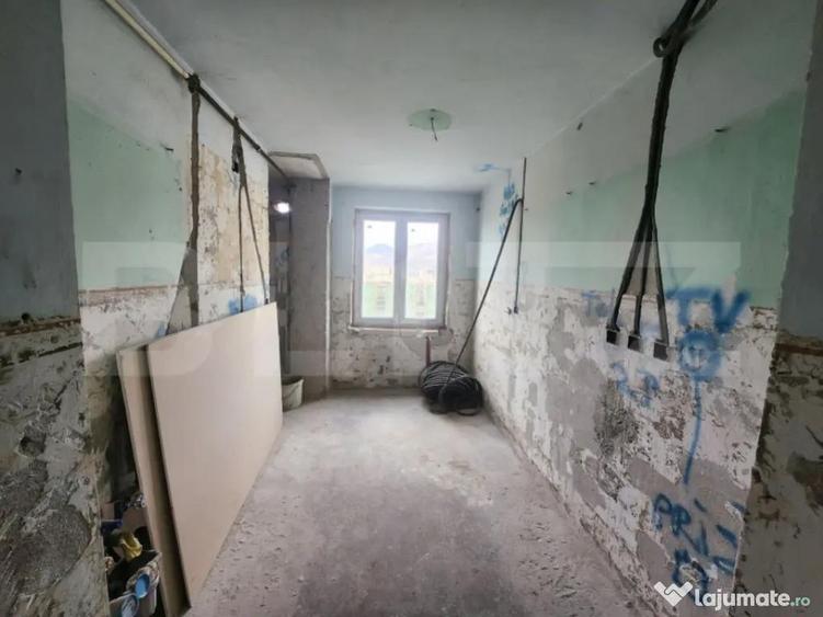 Apartament de vanzare - Semifinisat - Zona Centrala - 5