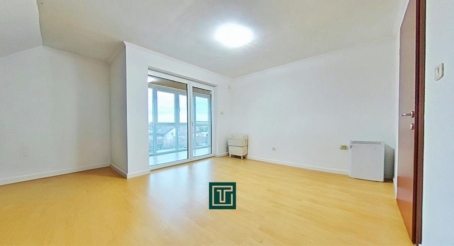 Casă impresionantă cu 15 camere, teren generos, piscină in Fantanele, Arad - 5