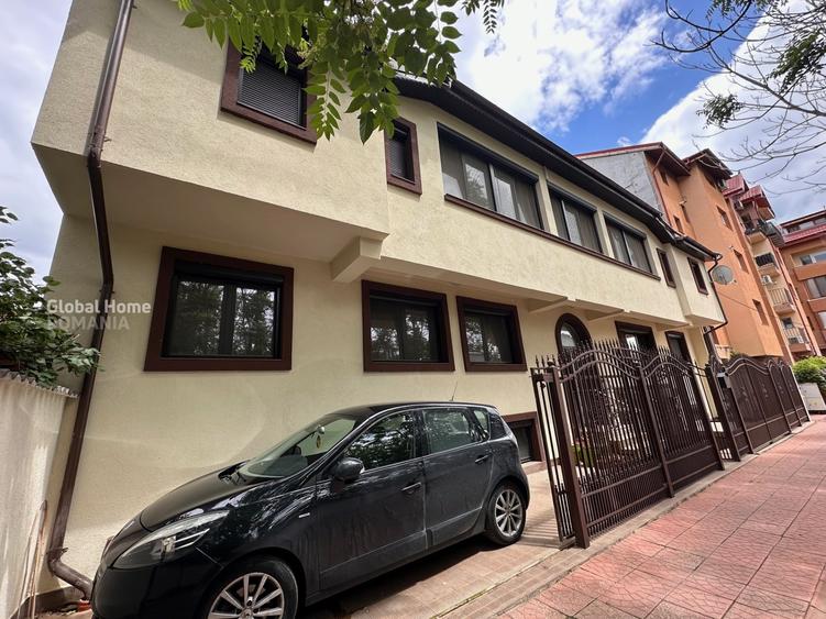 Casă individuală cu 10 camere cu Canalizare în Eminescu