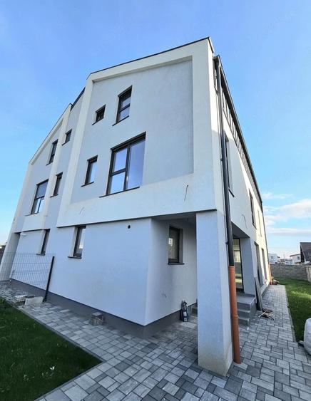 Proprietar vand 1 2 Duplex, Chi?oda, str Caisului. 220 mp utili , 5 camere , 4 bai - 2
