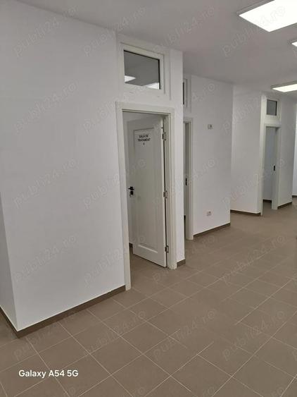 Inchiriez spatiu zona Penny - 5