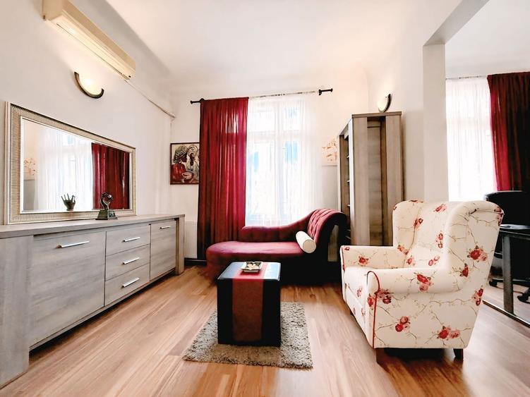 Central - apartament dispus pe 2 etaje in vila - 2